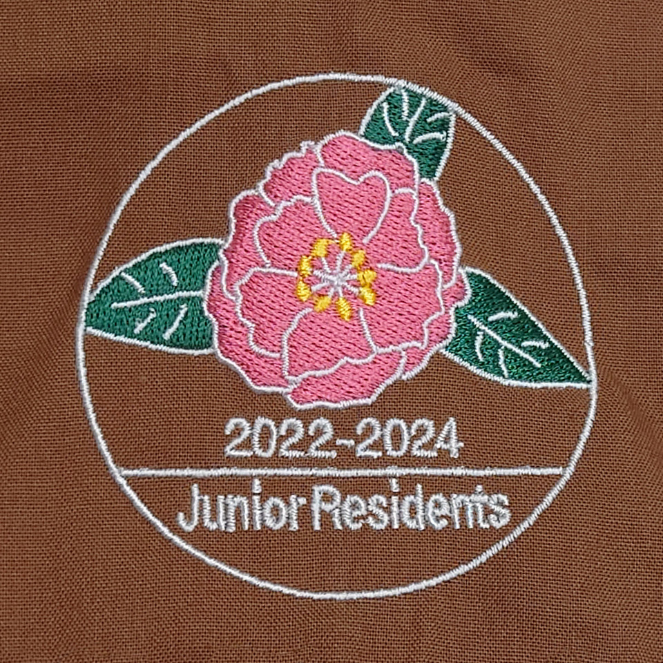 江東病院2022-2024年研修医様　右袖刺繍デザイン