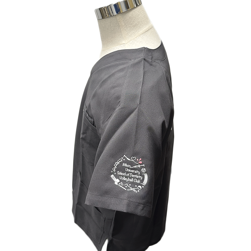 日本大学歯学部バレーボール部のオリジナル刺繍ロゴ。歯科器具とバレーボールのモチーフが組み合わさったデザイン。