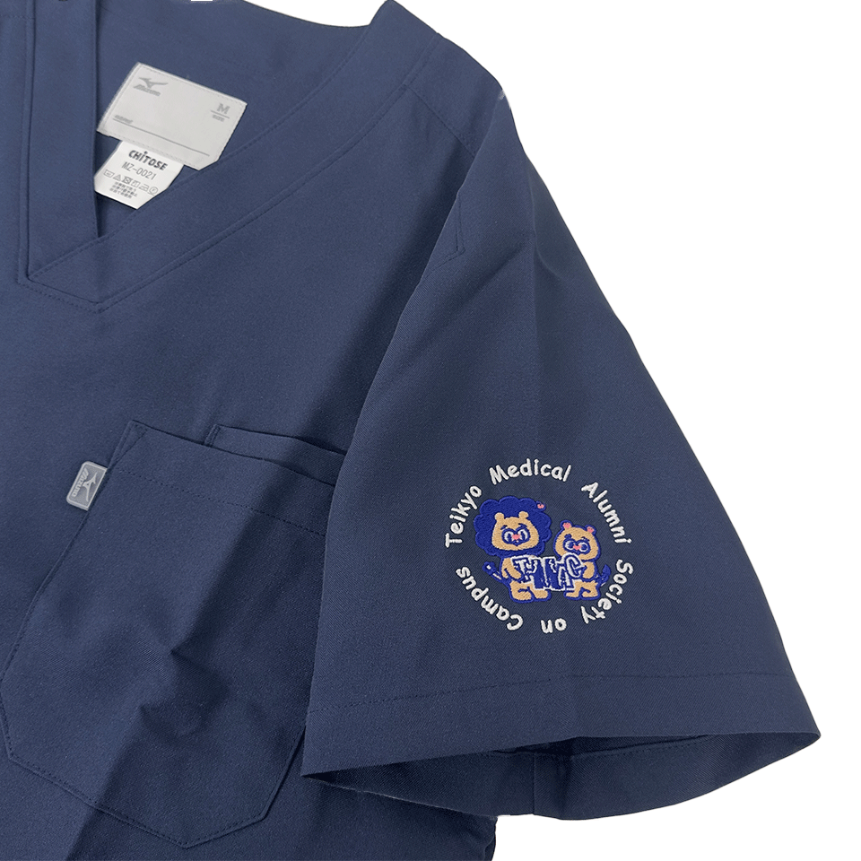 「Teikyo Medical Alumni Society」の文字と「ていおん・ていまる」の刺繍アップ