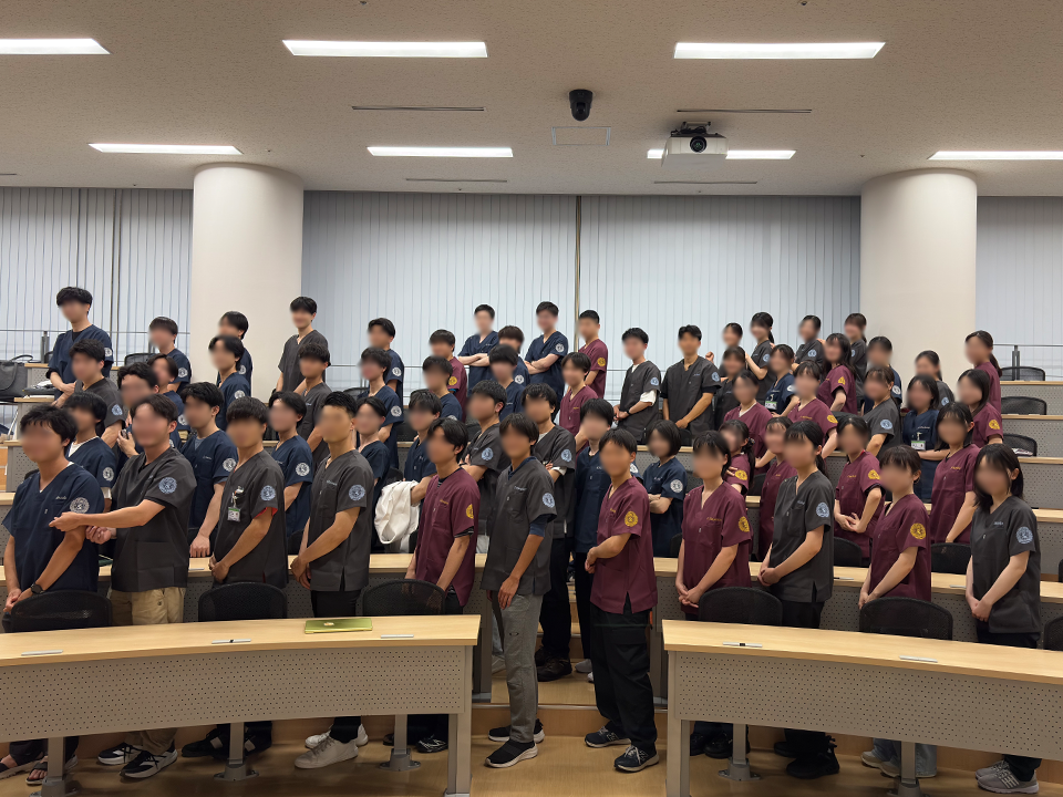 東京科学大学医学部医学科5年様　集合写真2